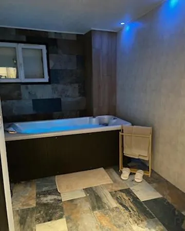 La Splenzia Jacuzzi Wifi Clim *